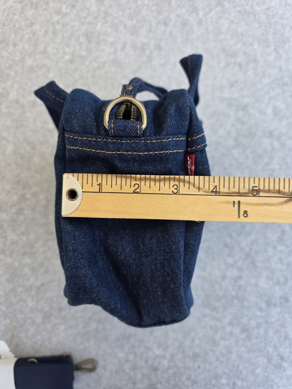 Levi's Women Presley Top Handle Bag in Dark Blue NWT - Picture 4 of 11